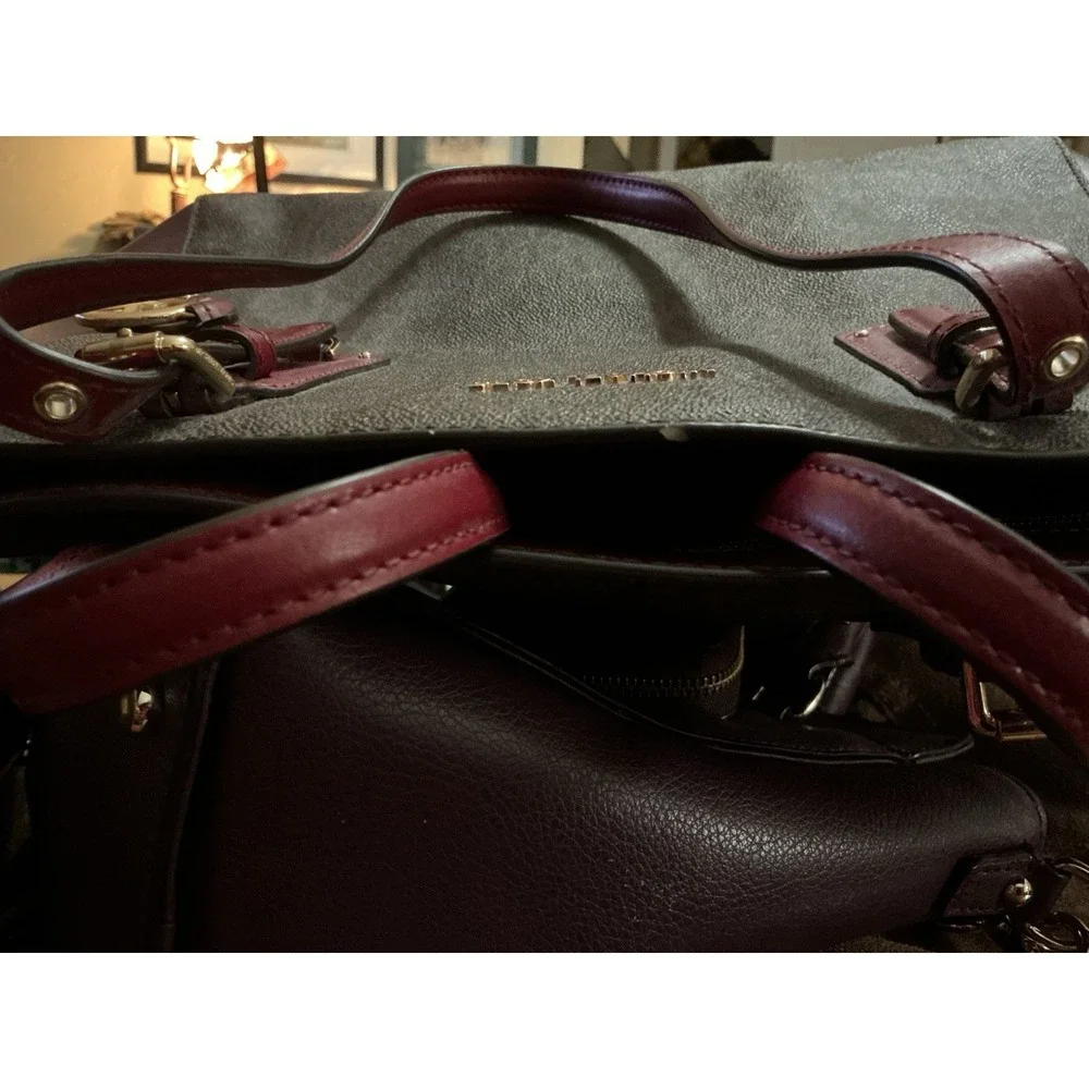Michael Kors Voyager Medium Crossgrain Leather Tote Bag